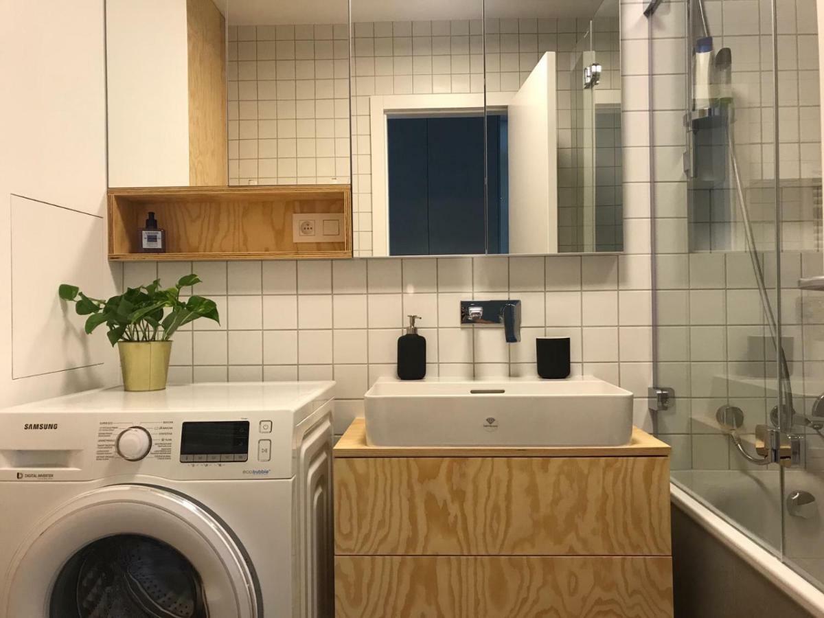New Modern Urban Apartment Братислава Екстер'єр фото