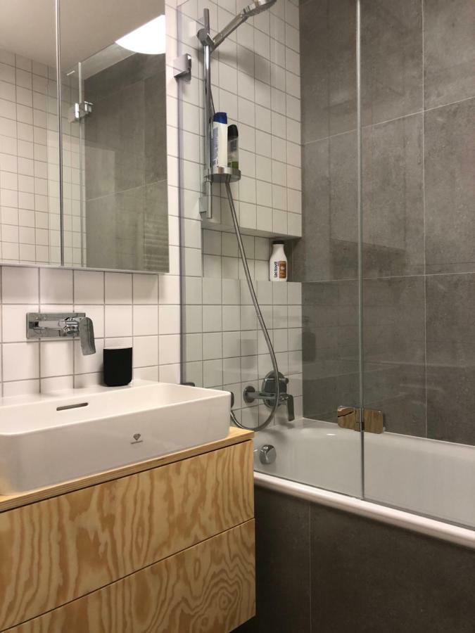 New Modern Urban Apartment Братислава Екстер'єр фото