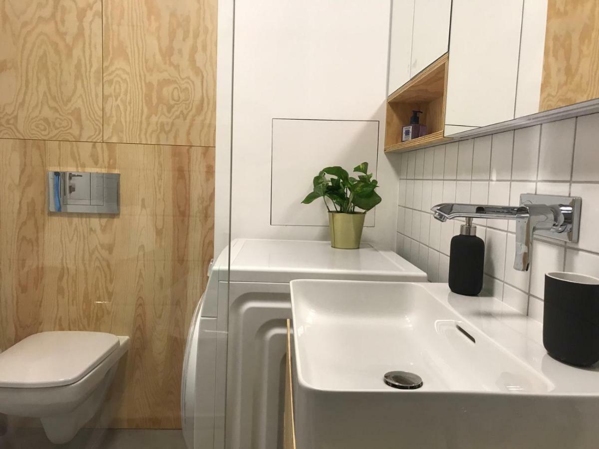 New Modern Urban Apartment Братислава Екстер'єр фото